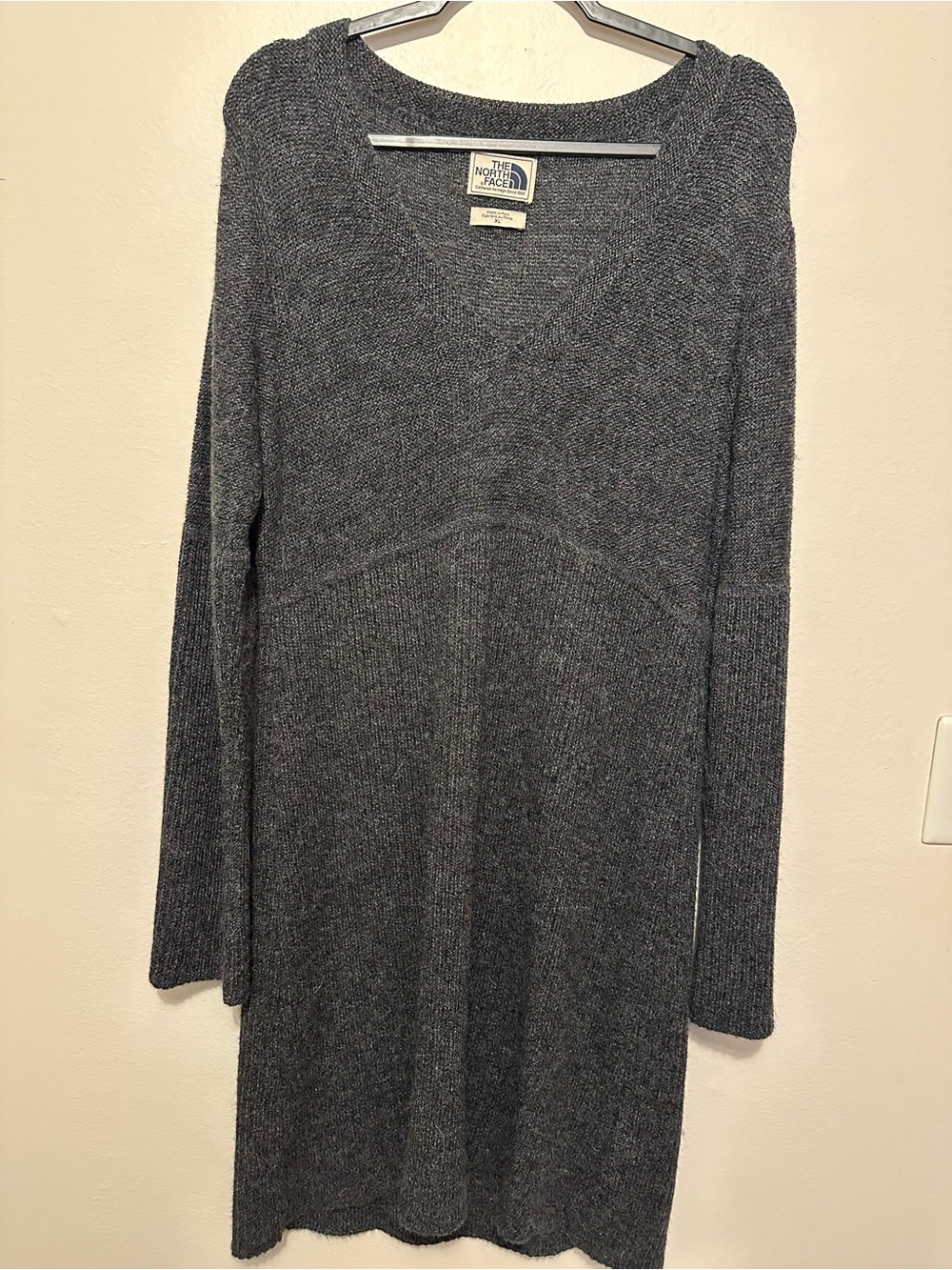 The North Face Women's XL Gray Knit Sweater Dress V-Neck Long Sleeve